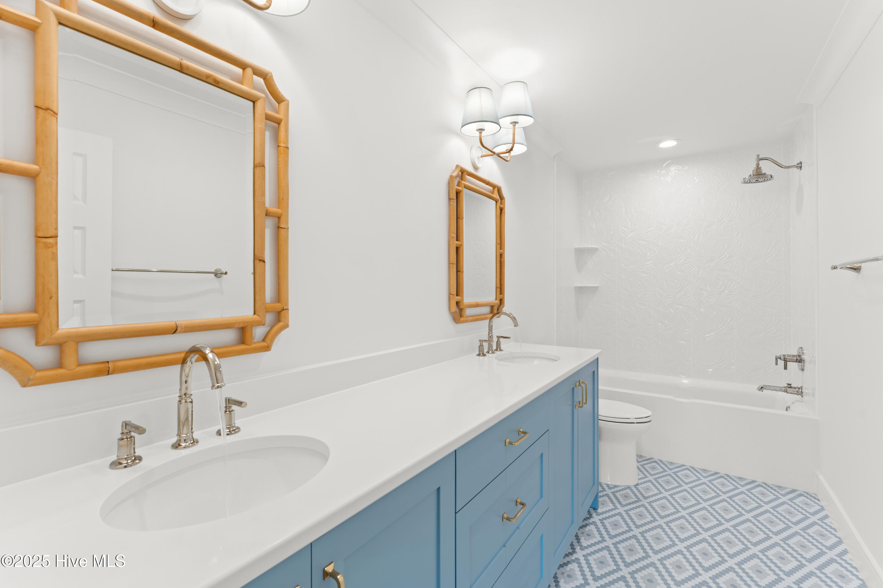 225 W Bald Head Wynd