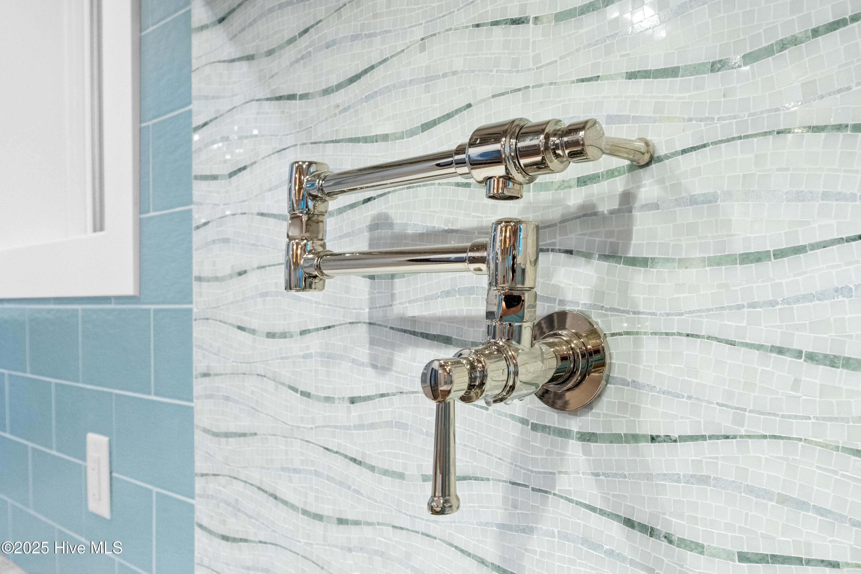 225 W Bald Head Wynd