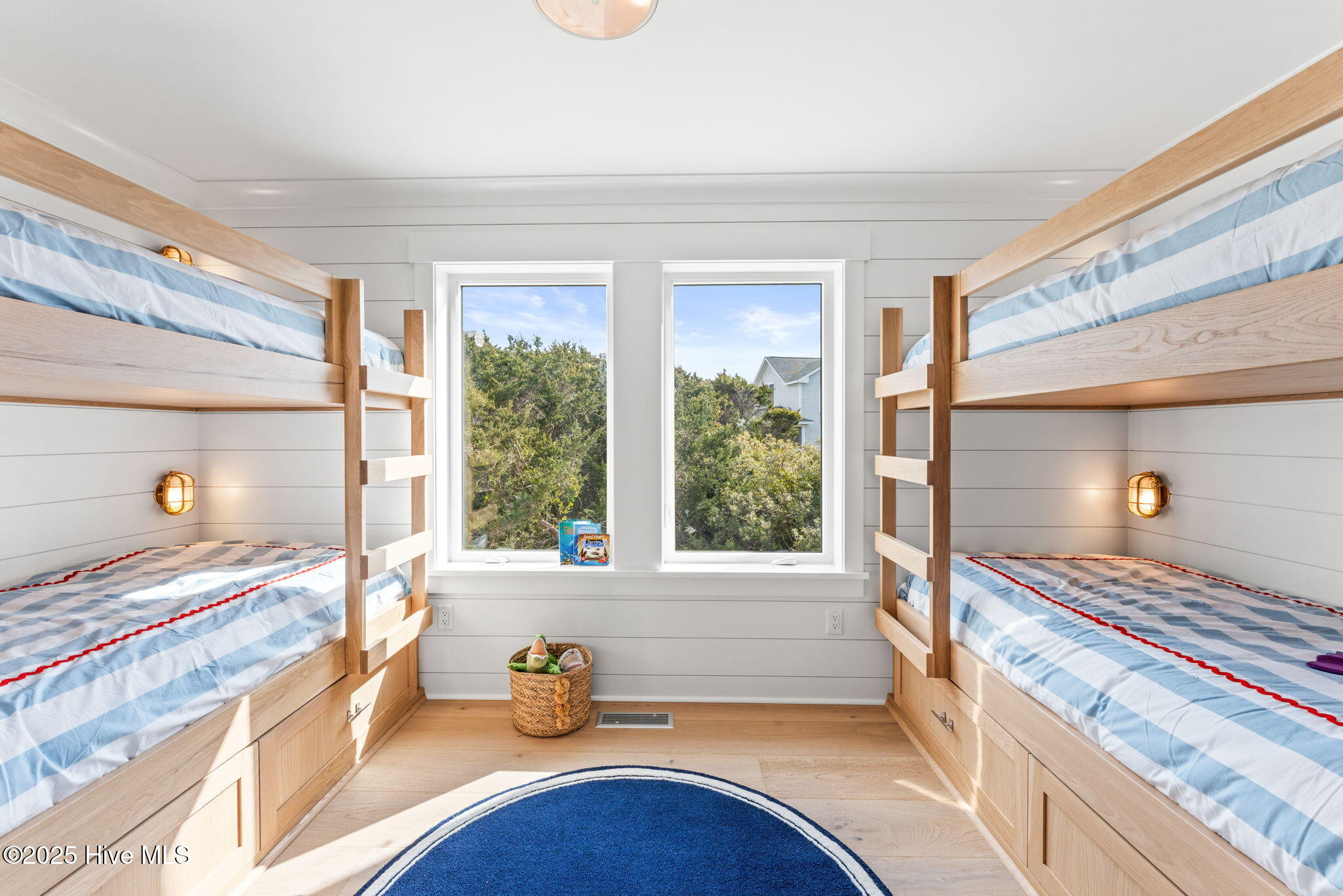 225 W Bald Head Wynd