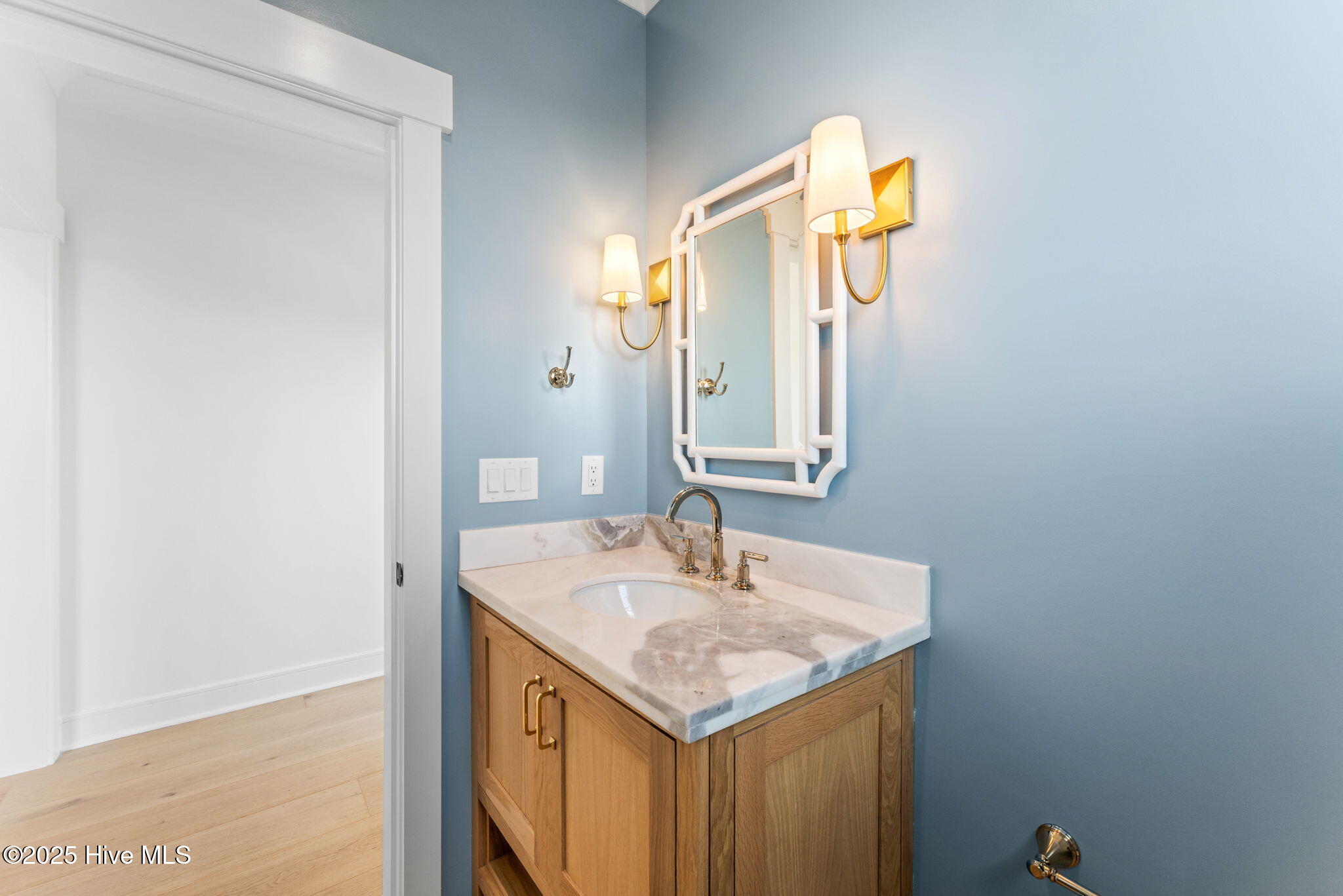 225 W Bald Head Wynd