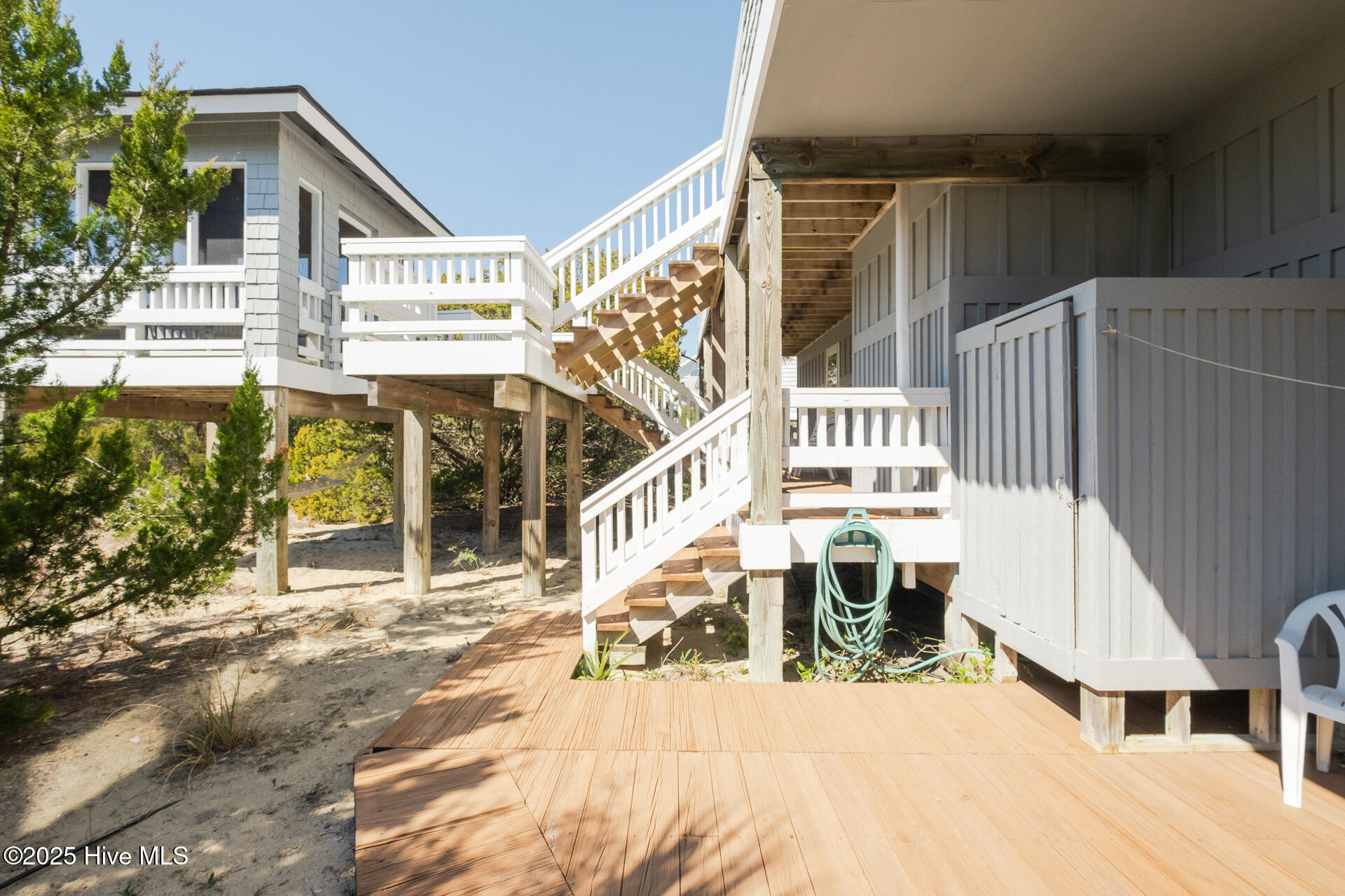 20 Laughing Gull Trail