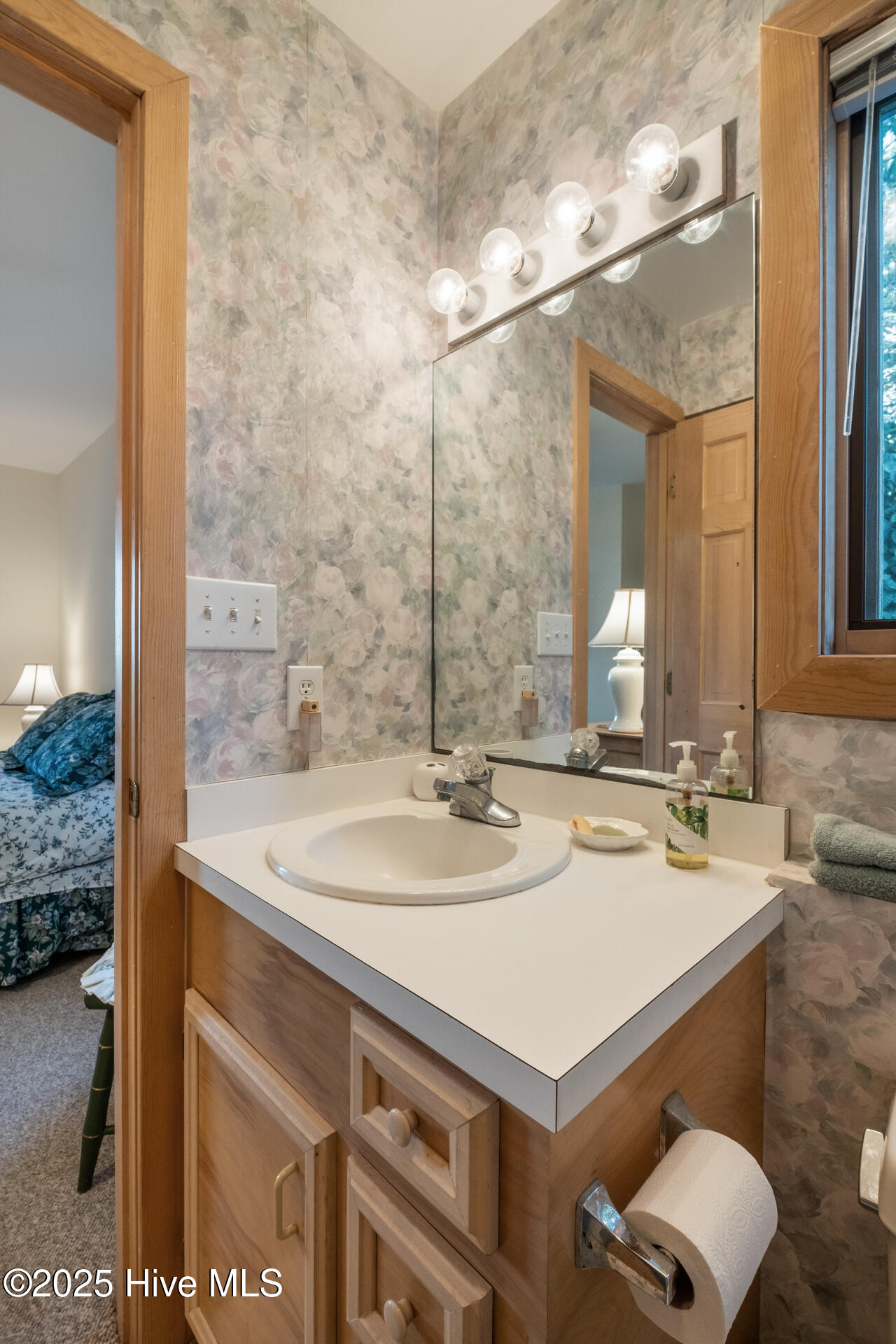 20 Laughing Gull Trail