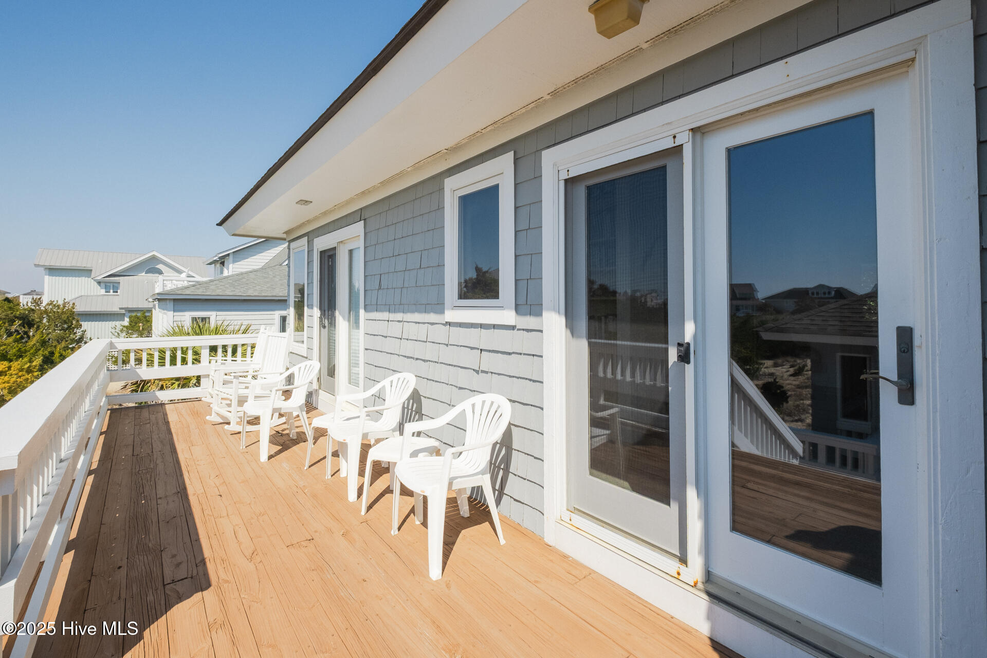 20 Laughing Gull Trail