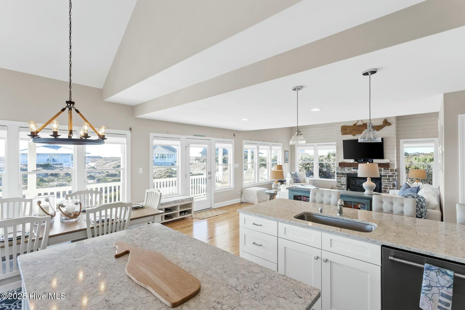 229 W Bald Head Wynd