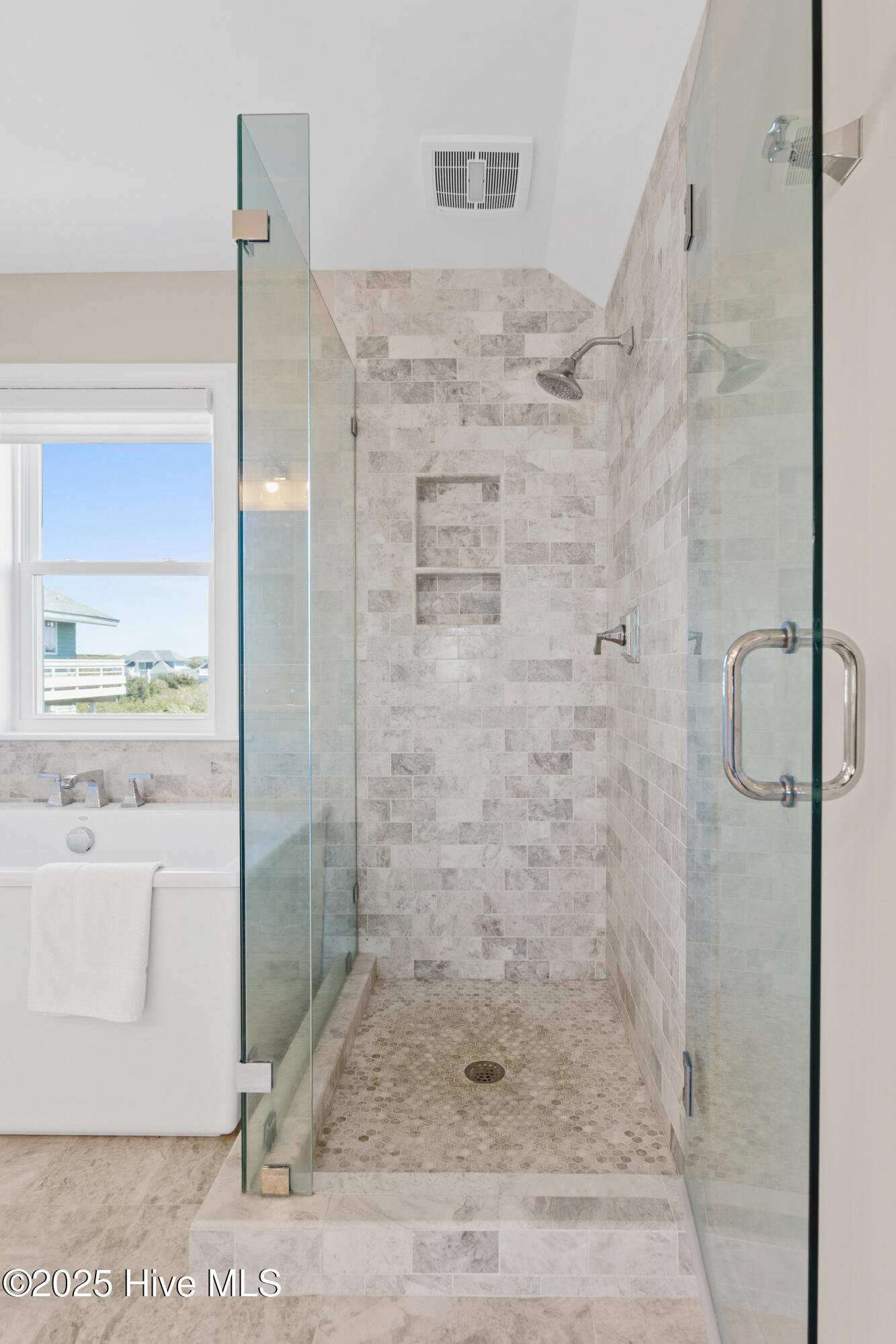 229 W Bald Head Wynd