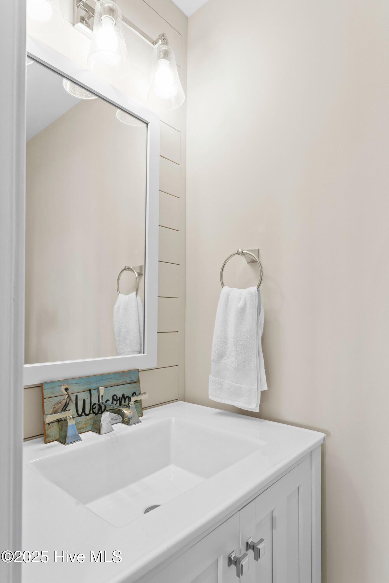 229 W Bald Head Wynd