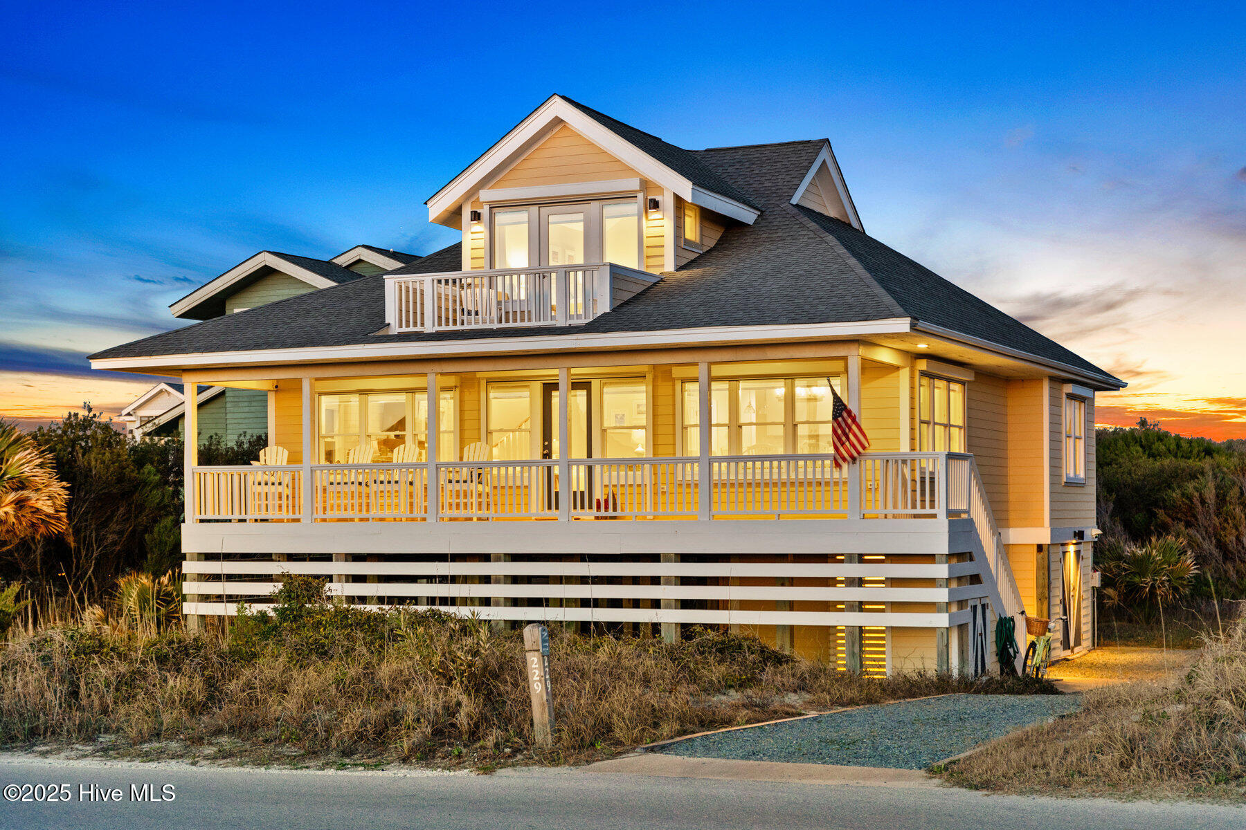 229 W Bald Head Wynd