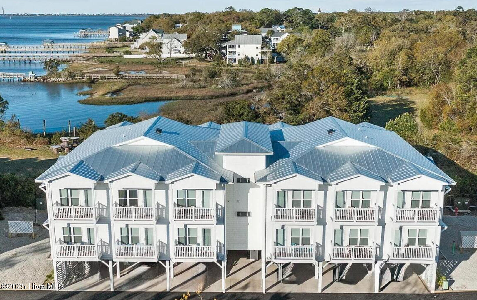 702 E Moore Street, # 202