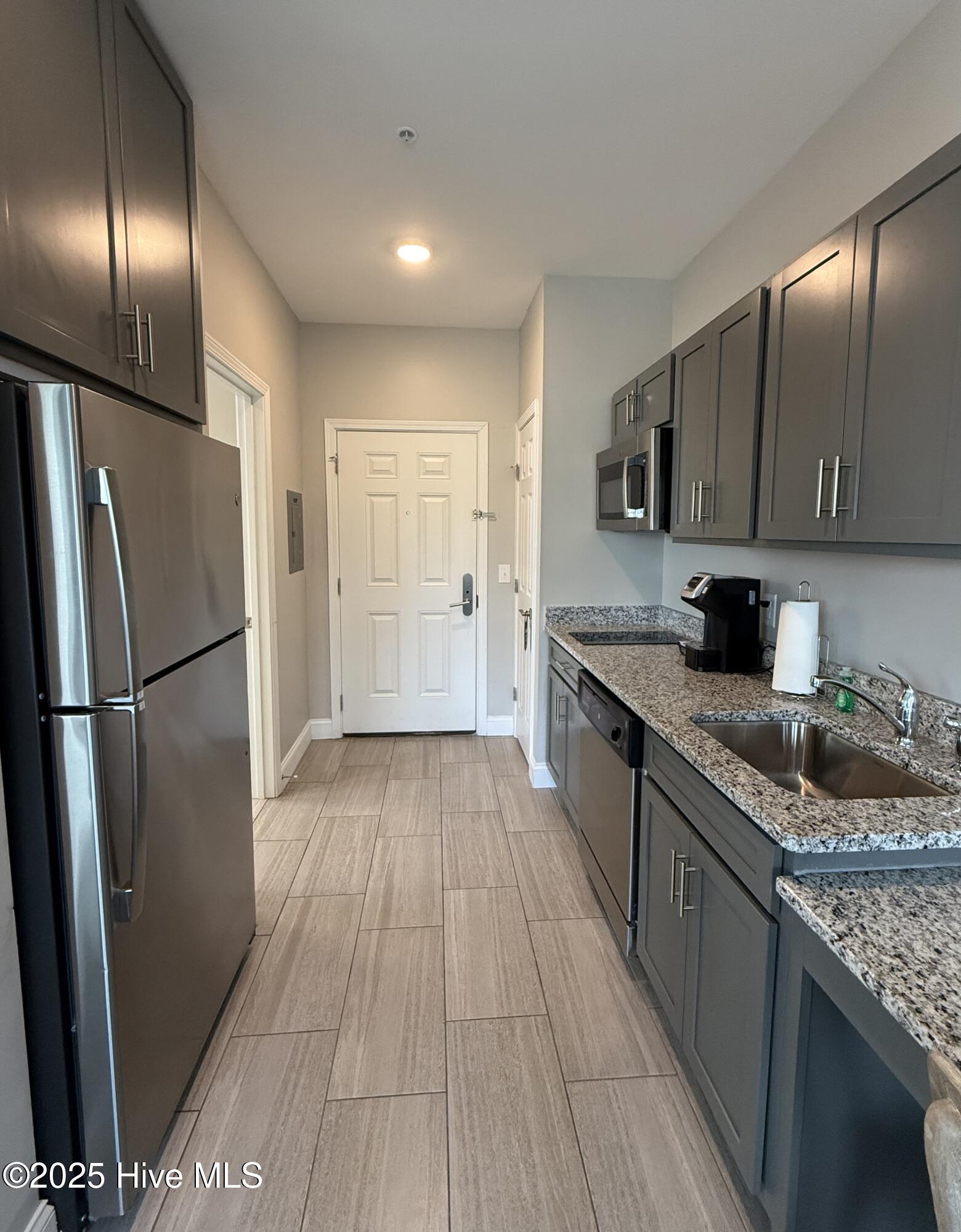 702 E Moore Street, # 202