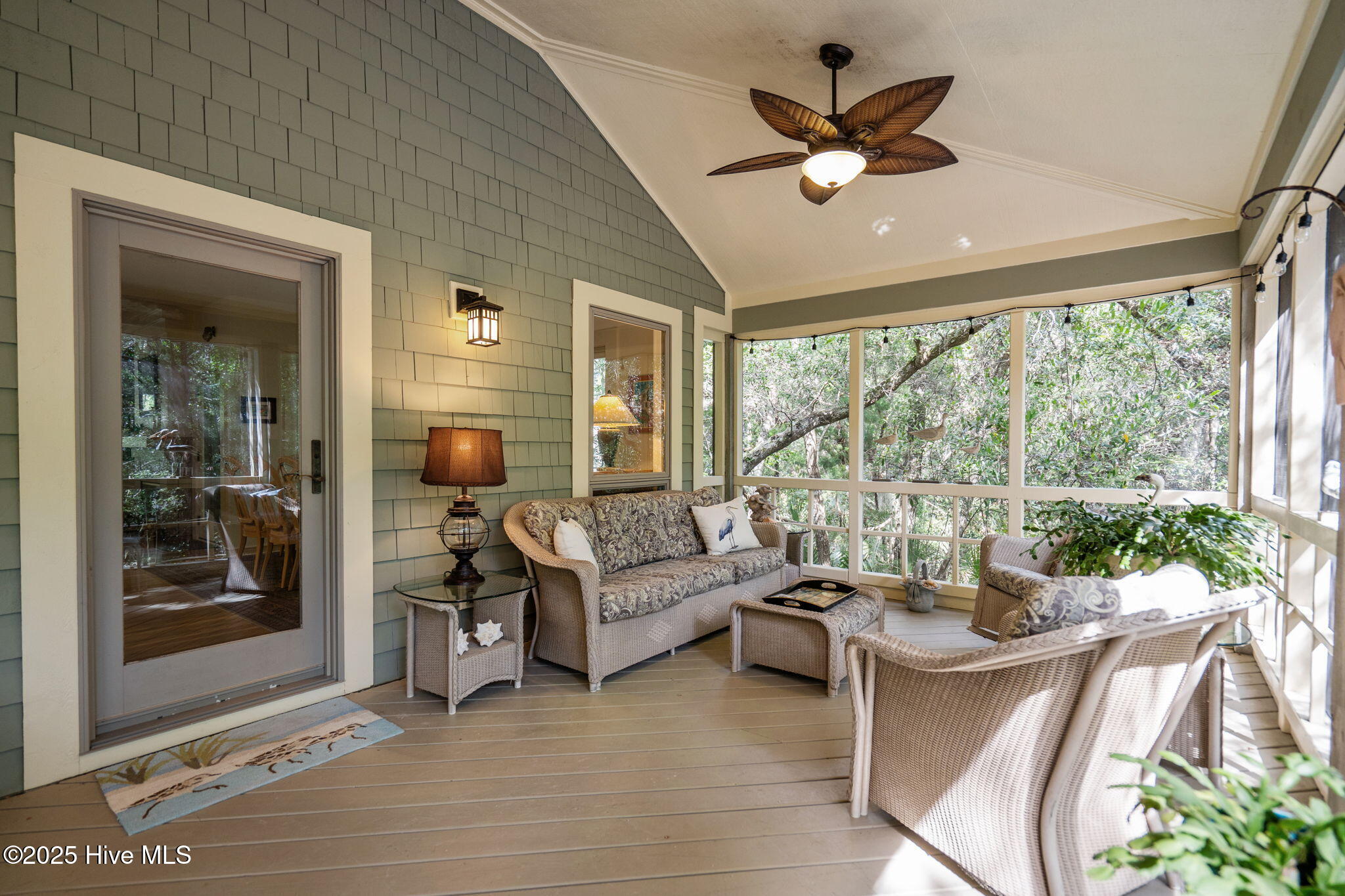 30 Three Flipper Trail