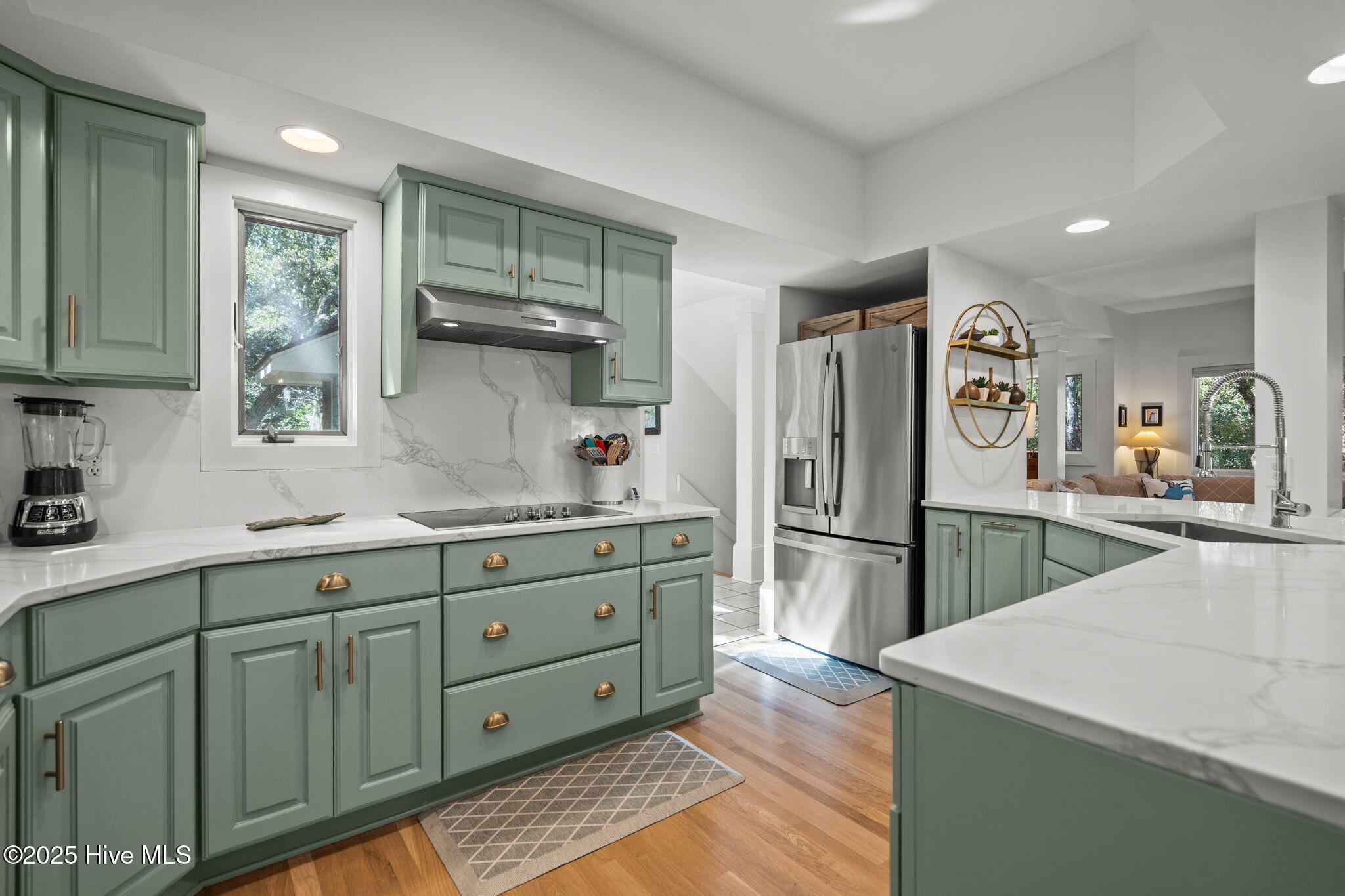 30 Three Flipper Trail