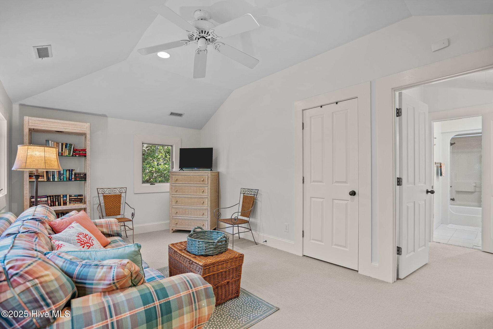 30 Three Flipper Trail