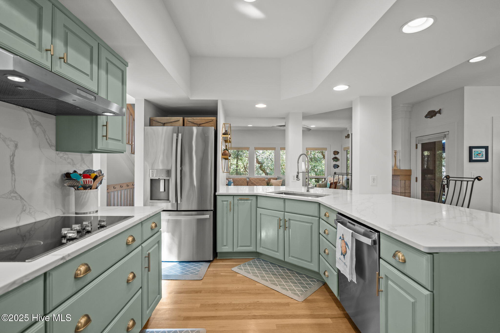 30 Three Flipper Trail