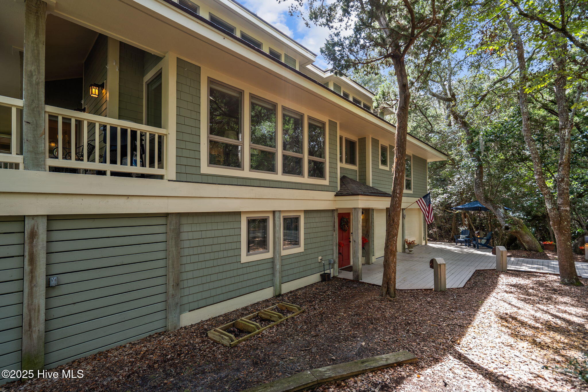 30 Three Flipper Trail