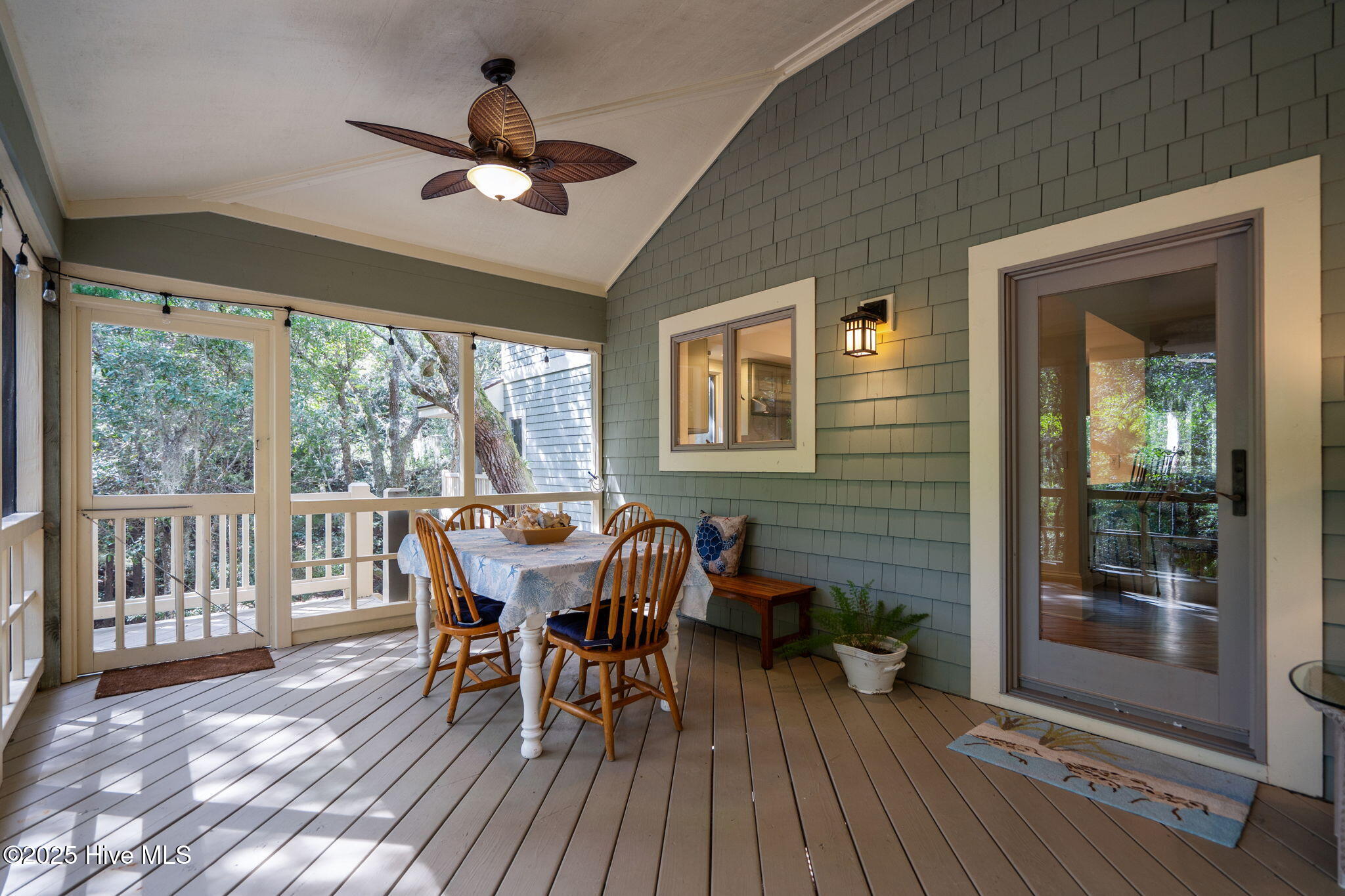 30 Three Flipper Trail