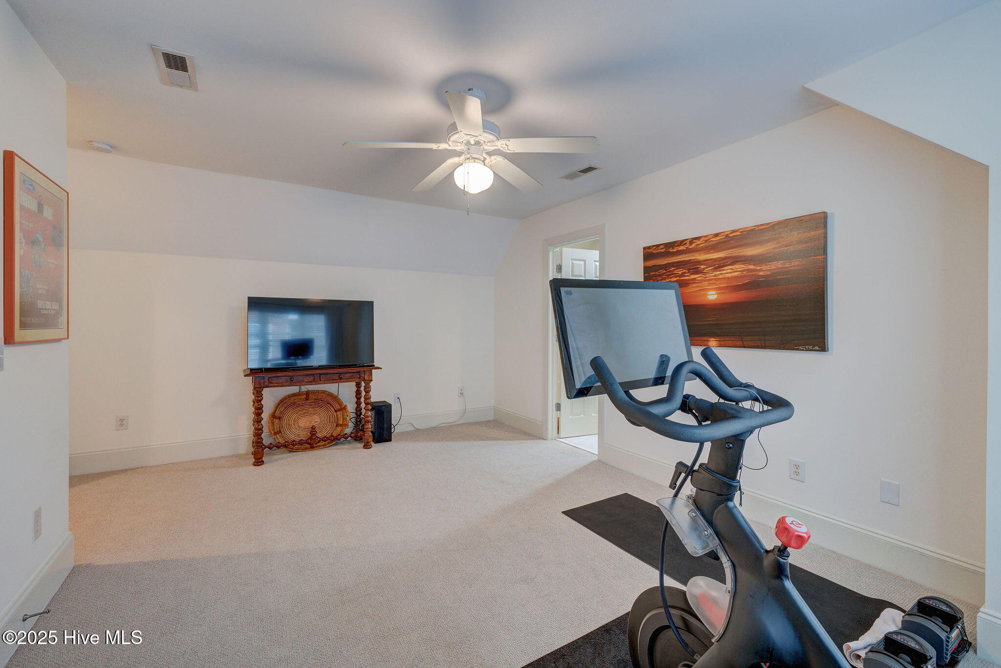 1307 Kingfisher Court