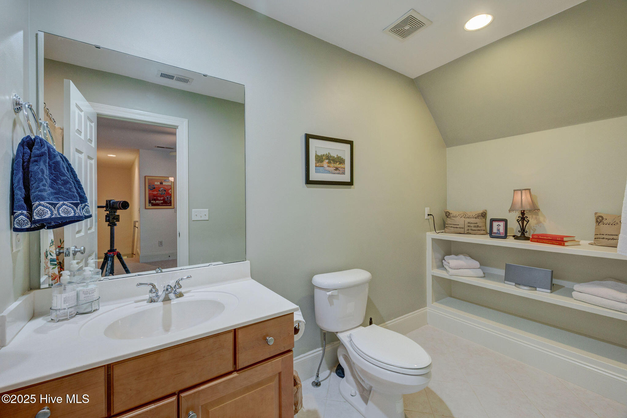 1307 Kingfisher Court