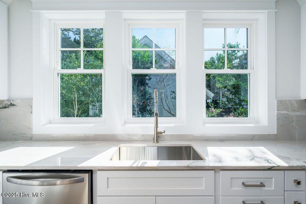 536 Chicamacomico Way