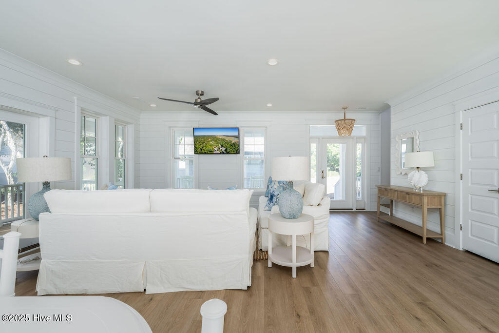 536 Chicamacomico Way