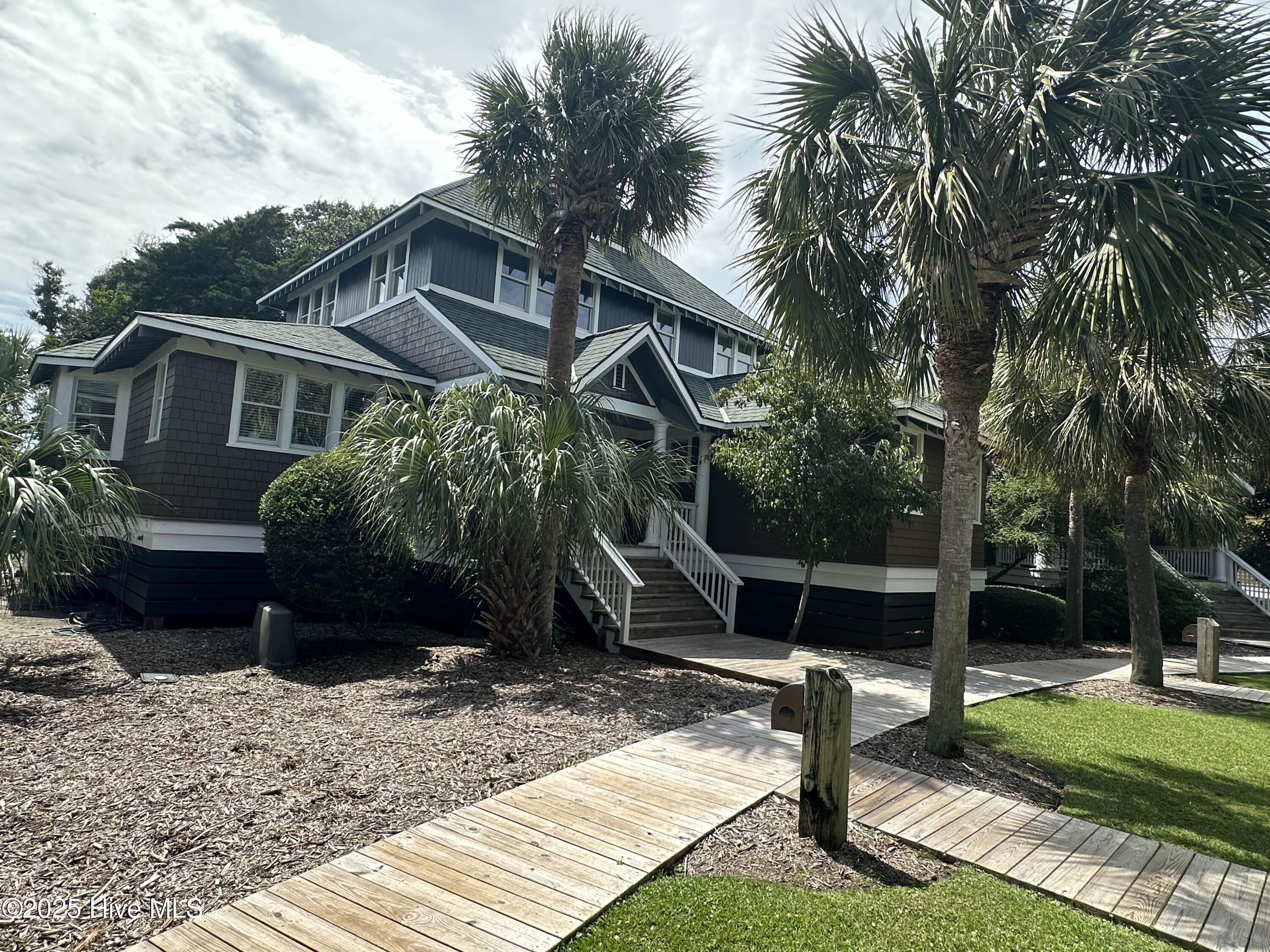 26 Earl Of Craven Court, Week H + Crofter Rights