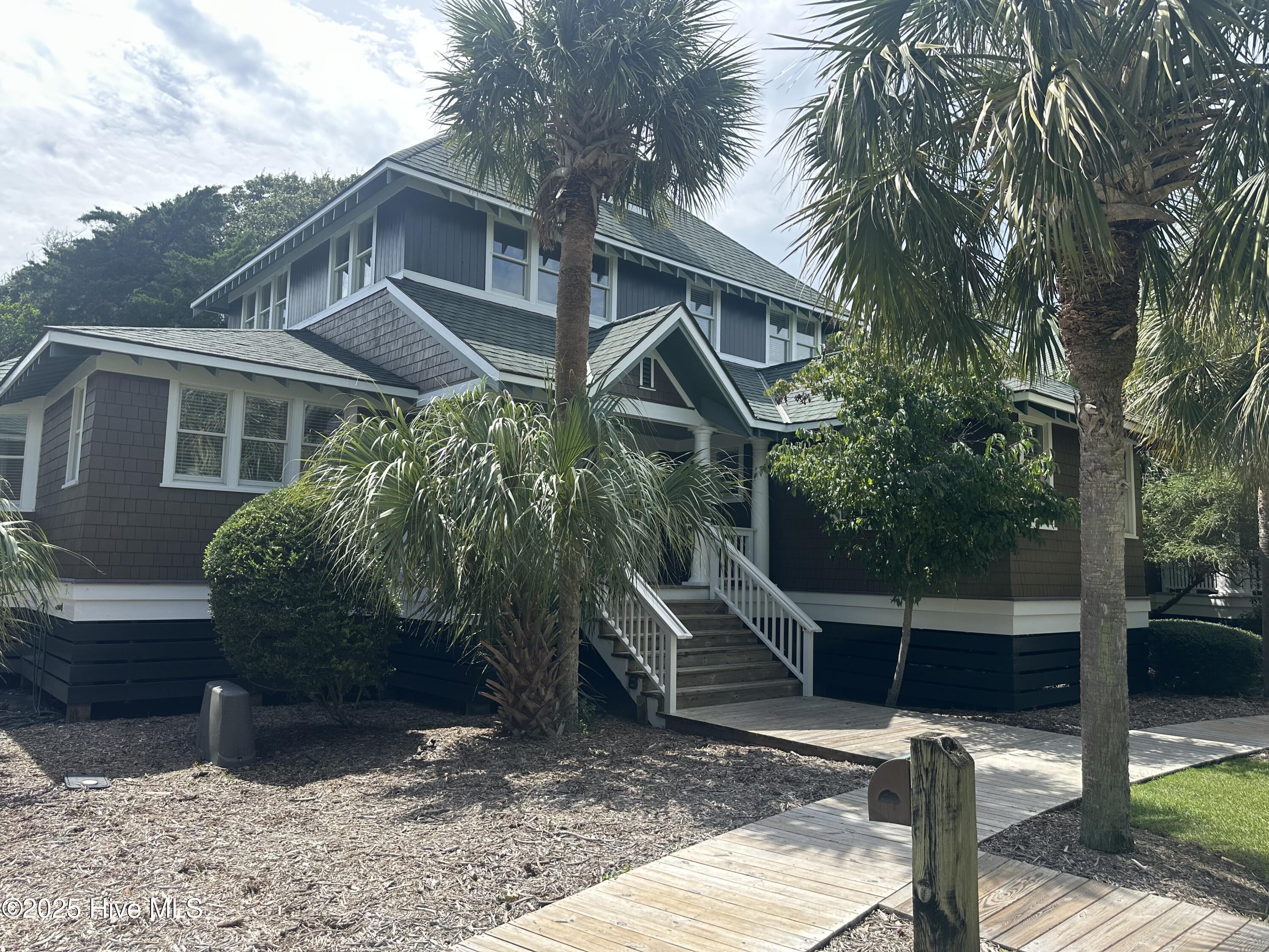 26 Earl Of Craven Court, Week H + Crofter Rights