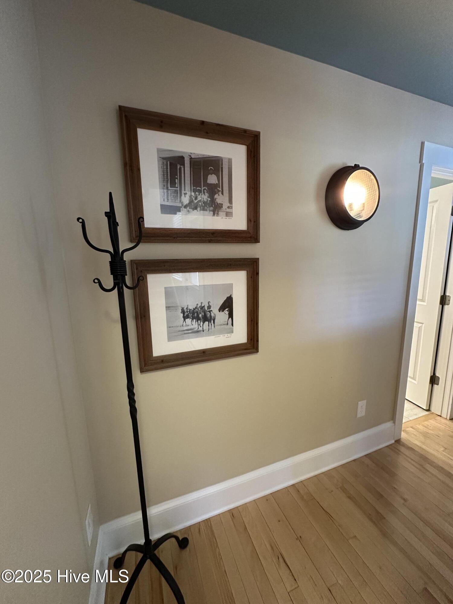 26 Earl Of Craven Court, Week H + Crofter Rights