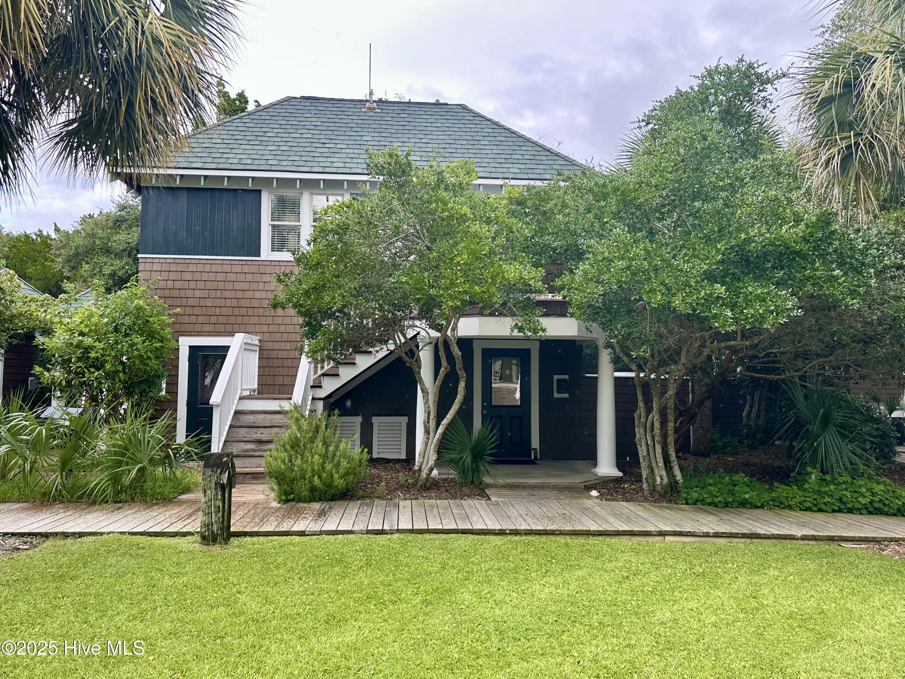 26 Earl Of Craven Court, Week H + Crofter Rights