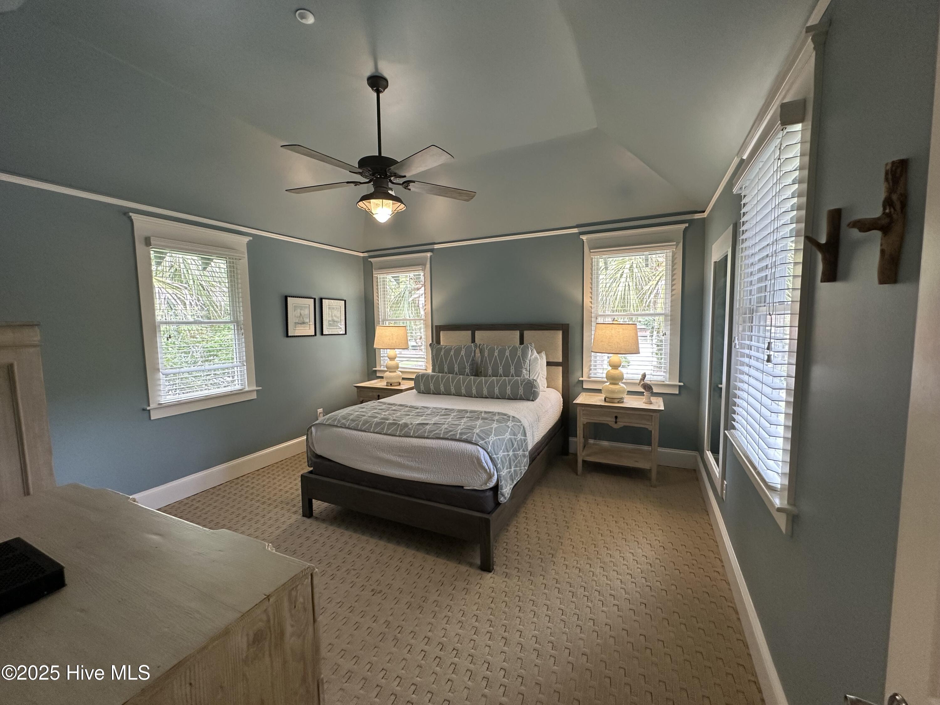 26 Earl Of Craven Court, Week H + Crofter Rights