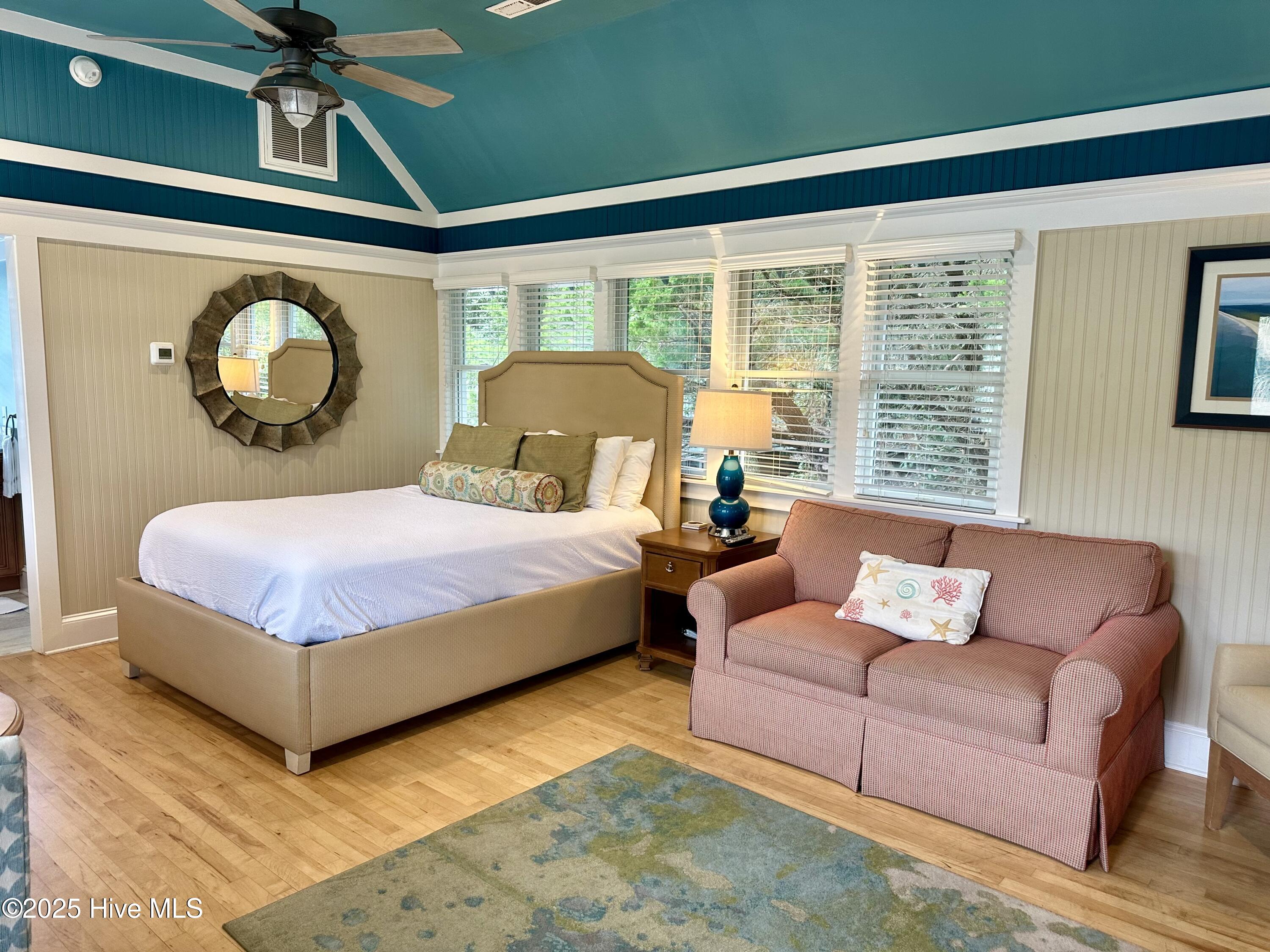 26 Earl Of Craven Court, Week H + Crofter Rights