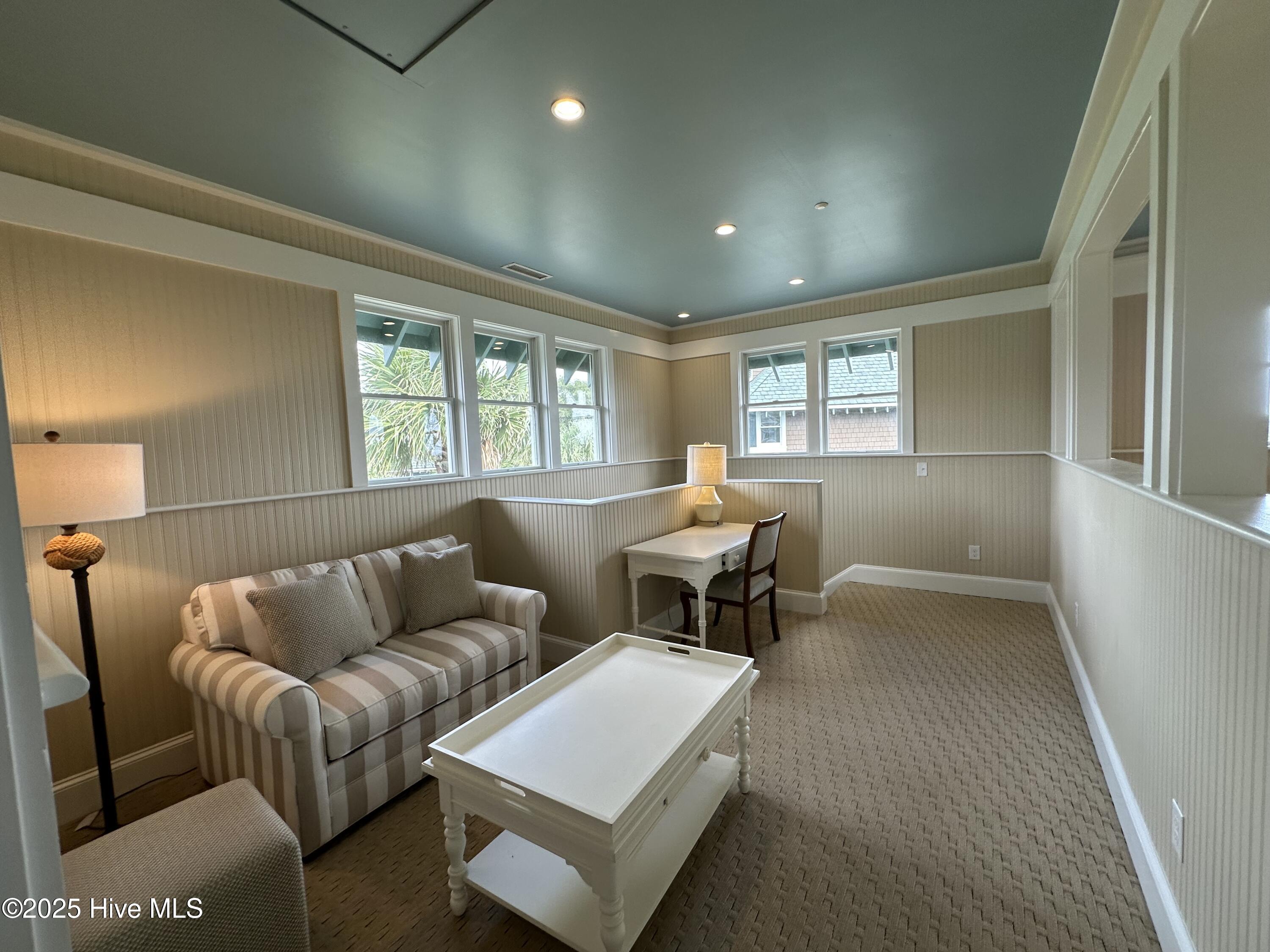 26 Earl Of Craven Court, Week H + Crofter Rights