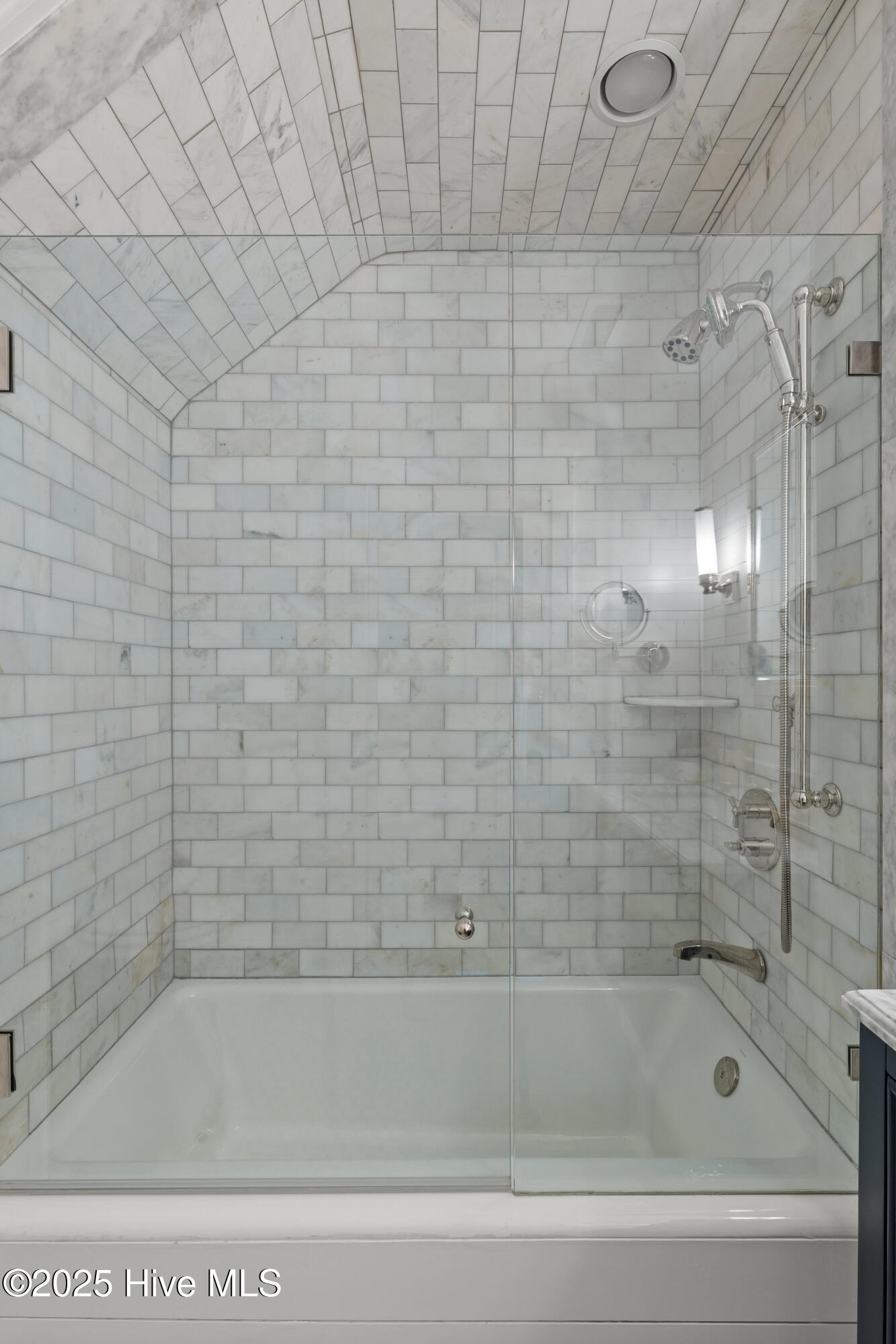 15 Peppervine Trail