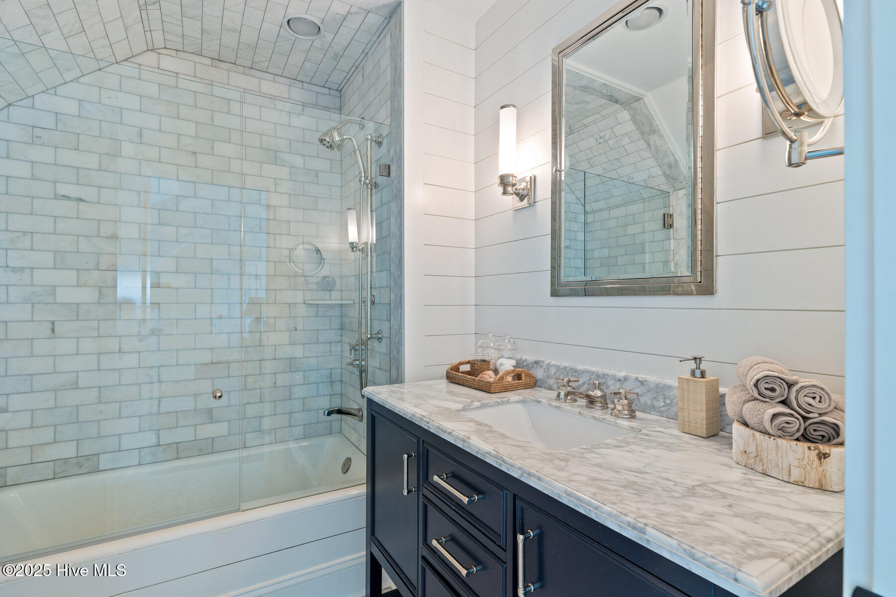 15 Peppervine Trail