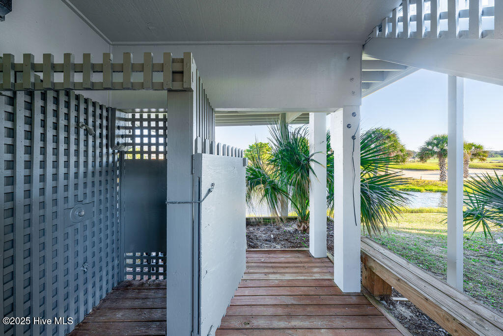 305 S Bald Head Wynd, 54