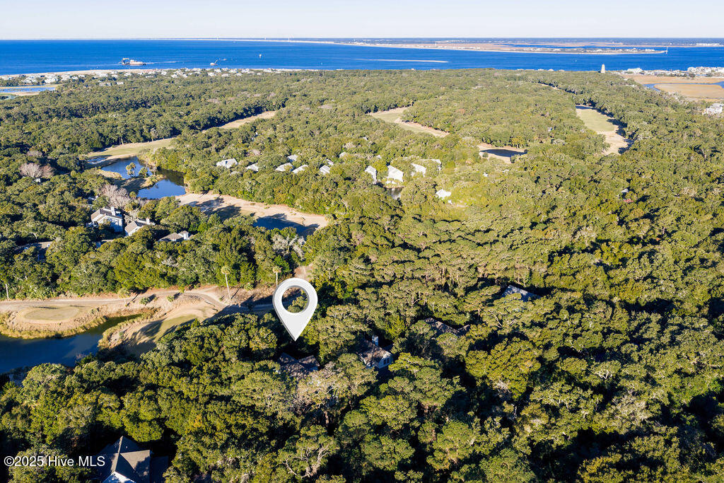 7 Red Bay Court