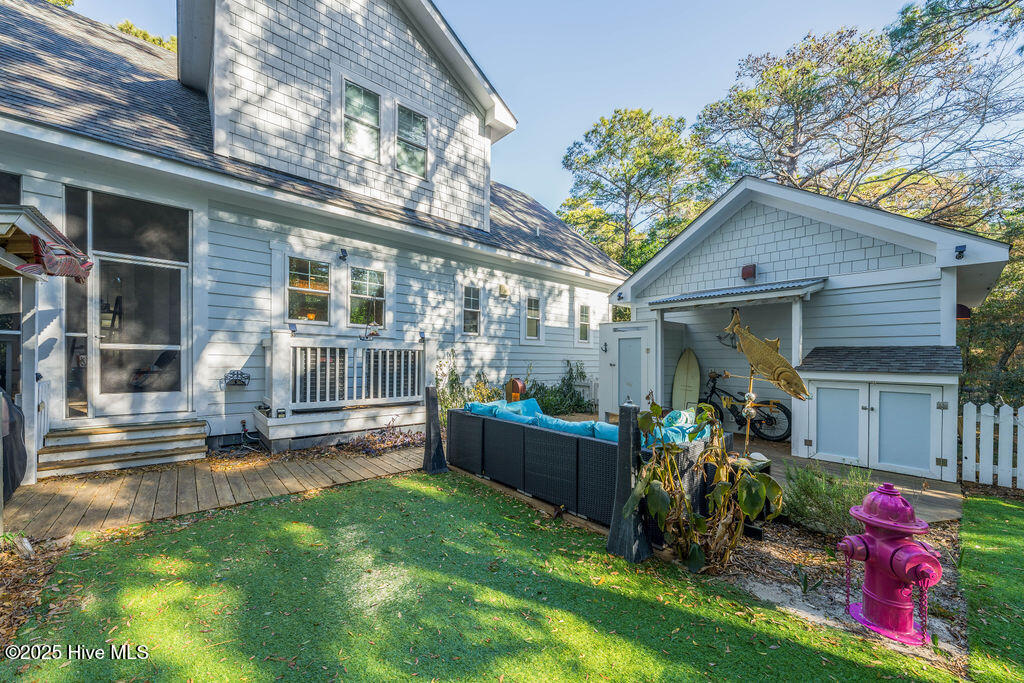 7 Red Bay Court