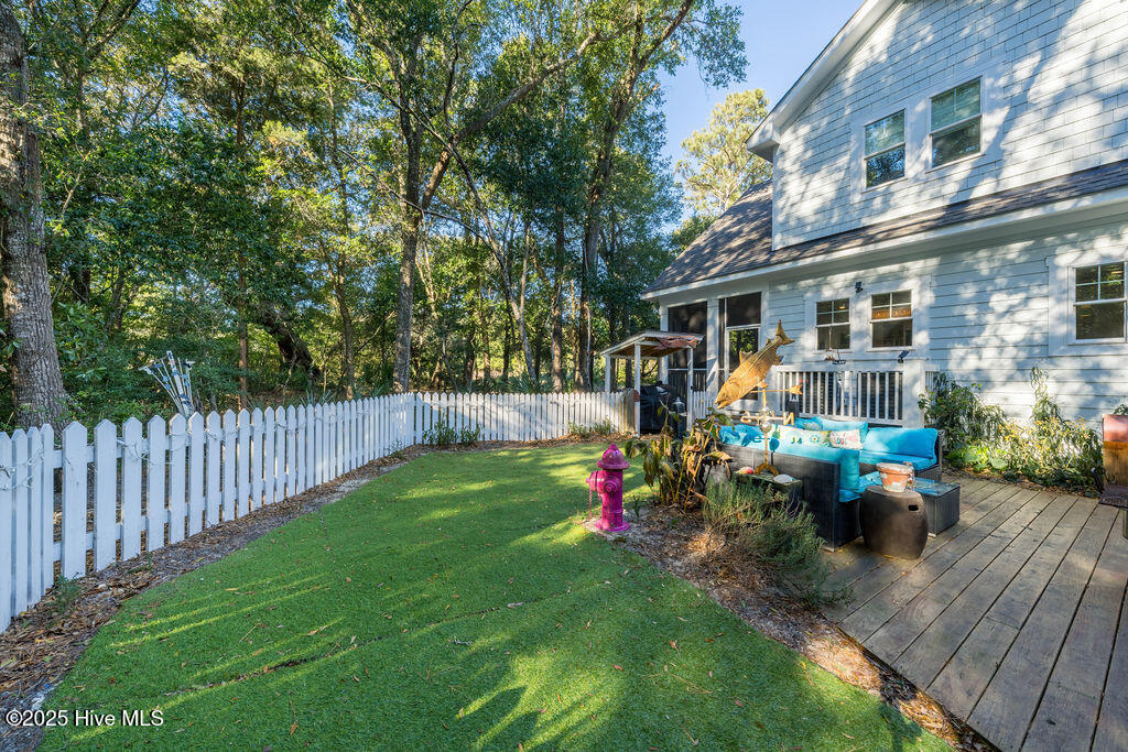 7 Red Bay Court
