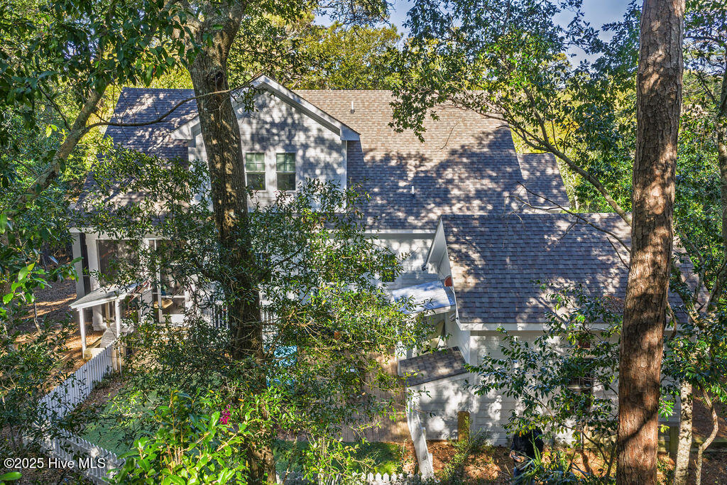 7 Red Bay Court