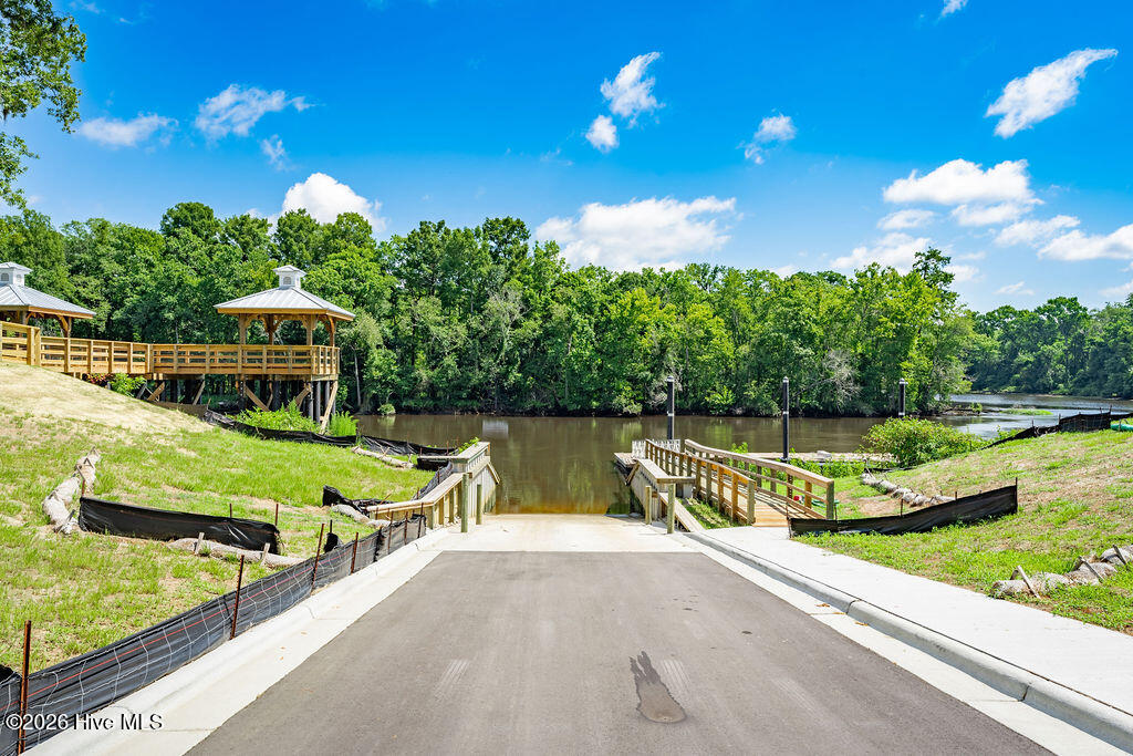 9143 Fallen Pear Lane NE