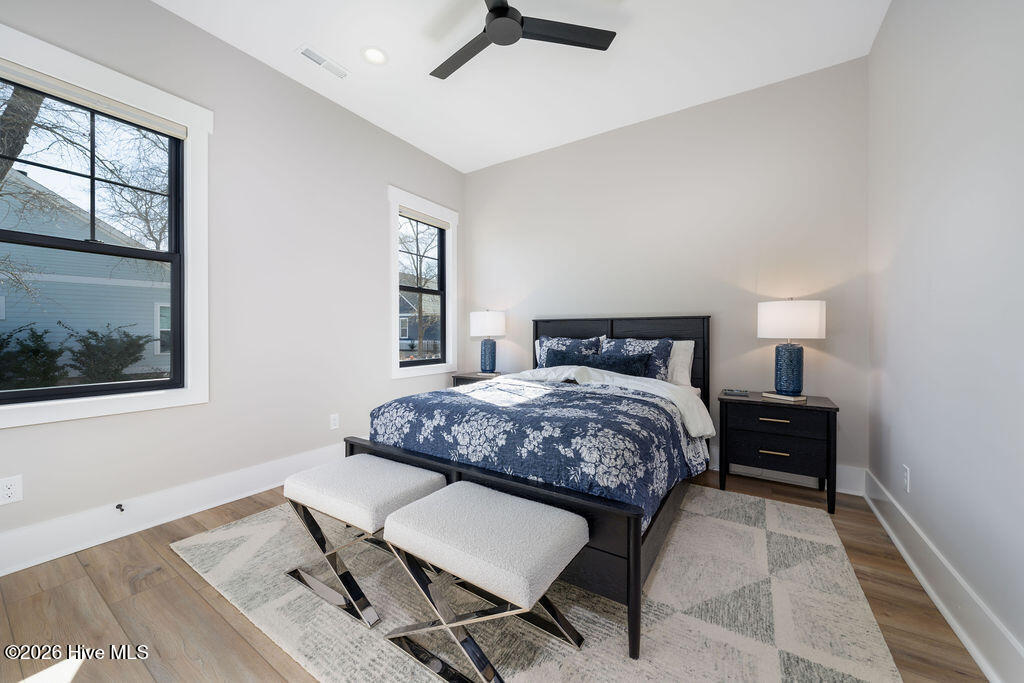 9143 Fallen Pear Lane NE