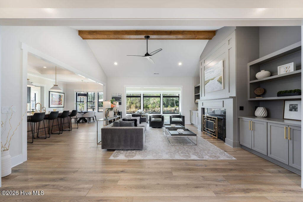 9143 Fallen Pear Lane NE