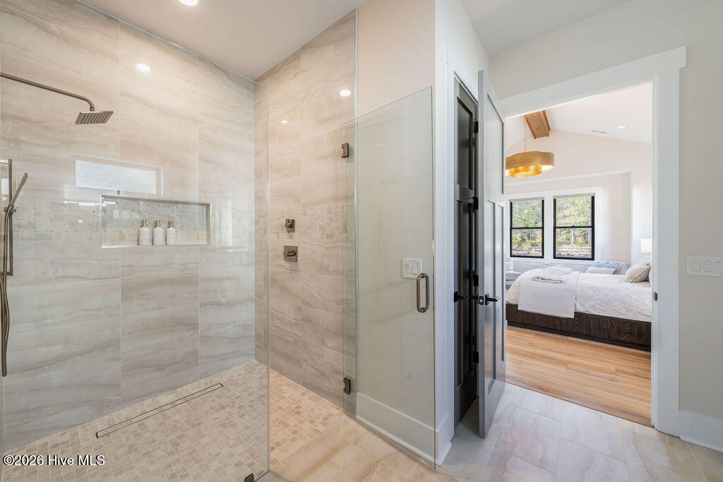 9143 Fallen Pear Lane NE