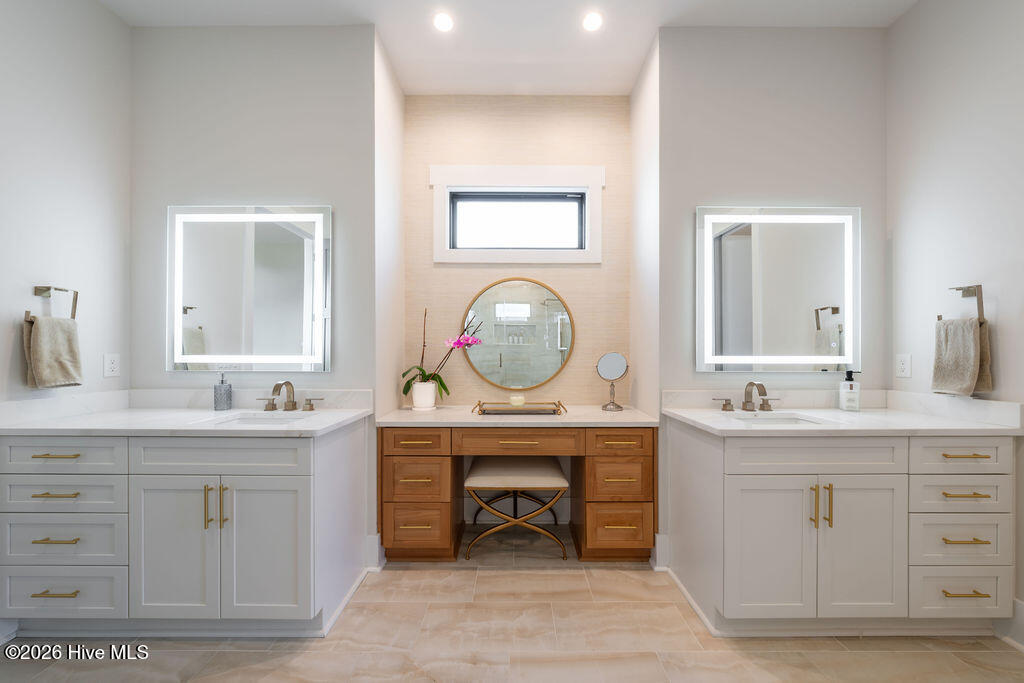 9143 Fallen Pear Lane NE