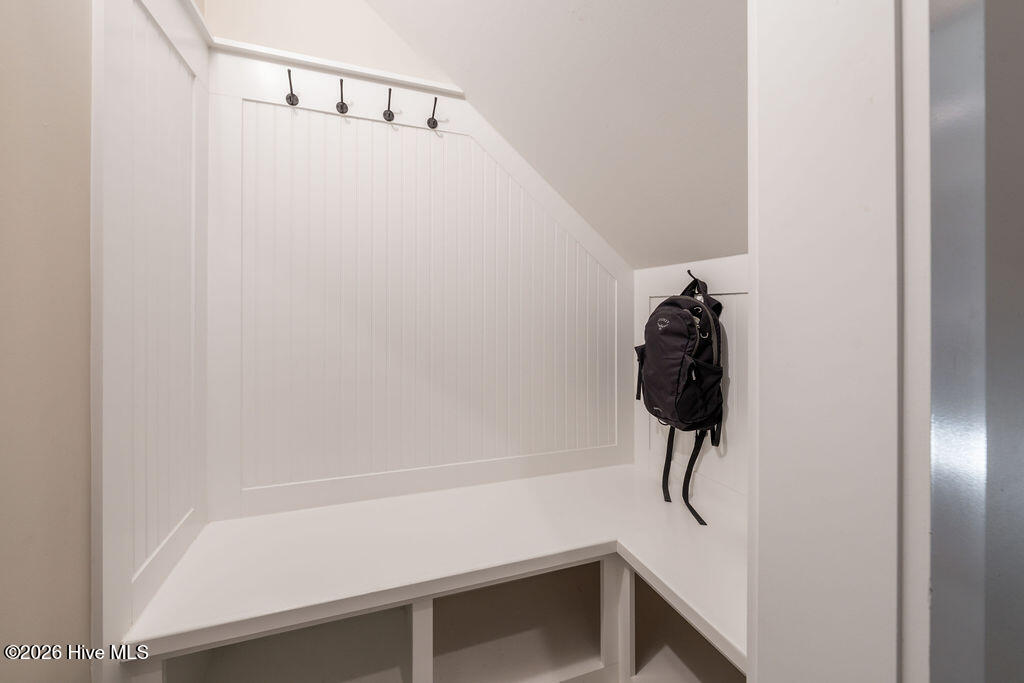 9143 Fallen Pear Lane NE