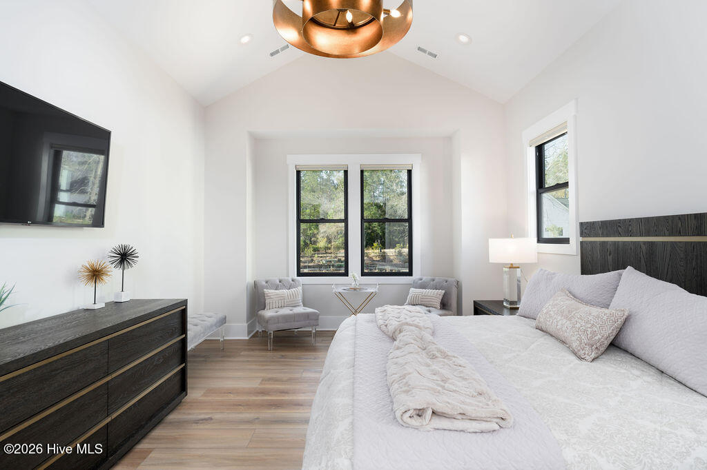 9143 Fallen Pear Lane NE