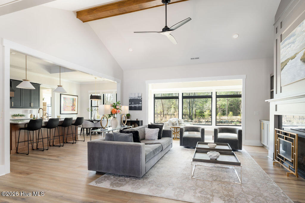 9143 Fallen Pear Lane NE