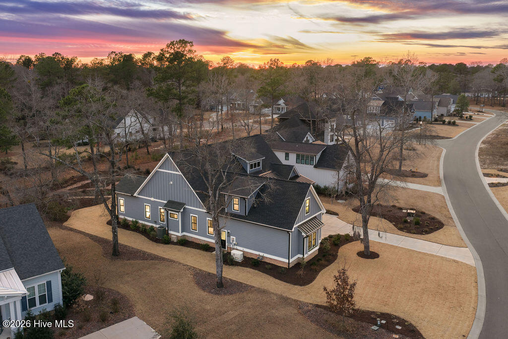 9143 Fallen Pear Lane NE