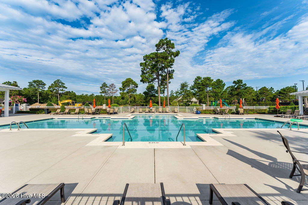 9143 Fallen Pear Lane NE