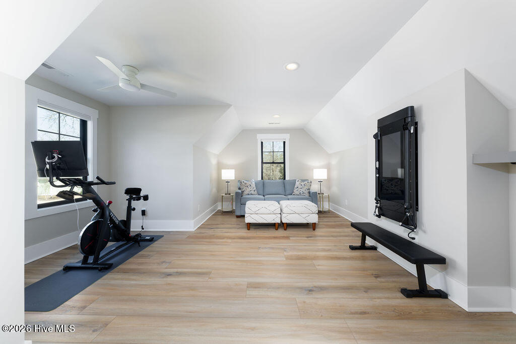 9143 Fallen Pear Lane NE