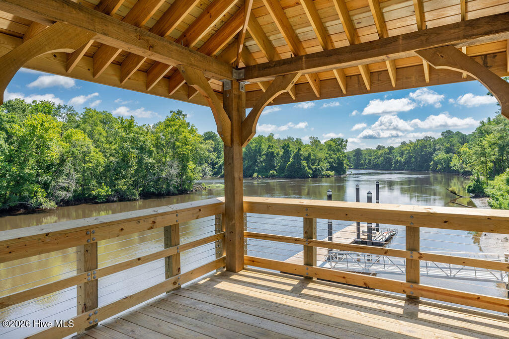 9143 Fallen Pear Lane NE