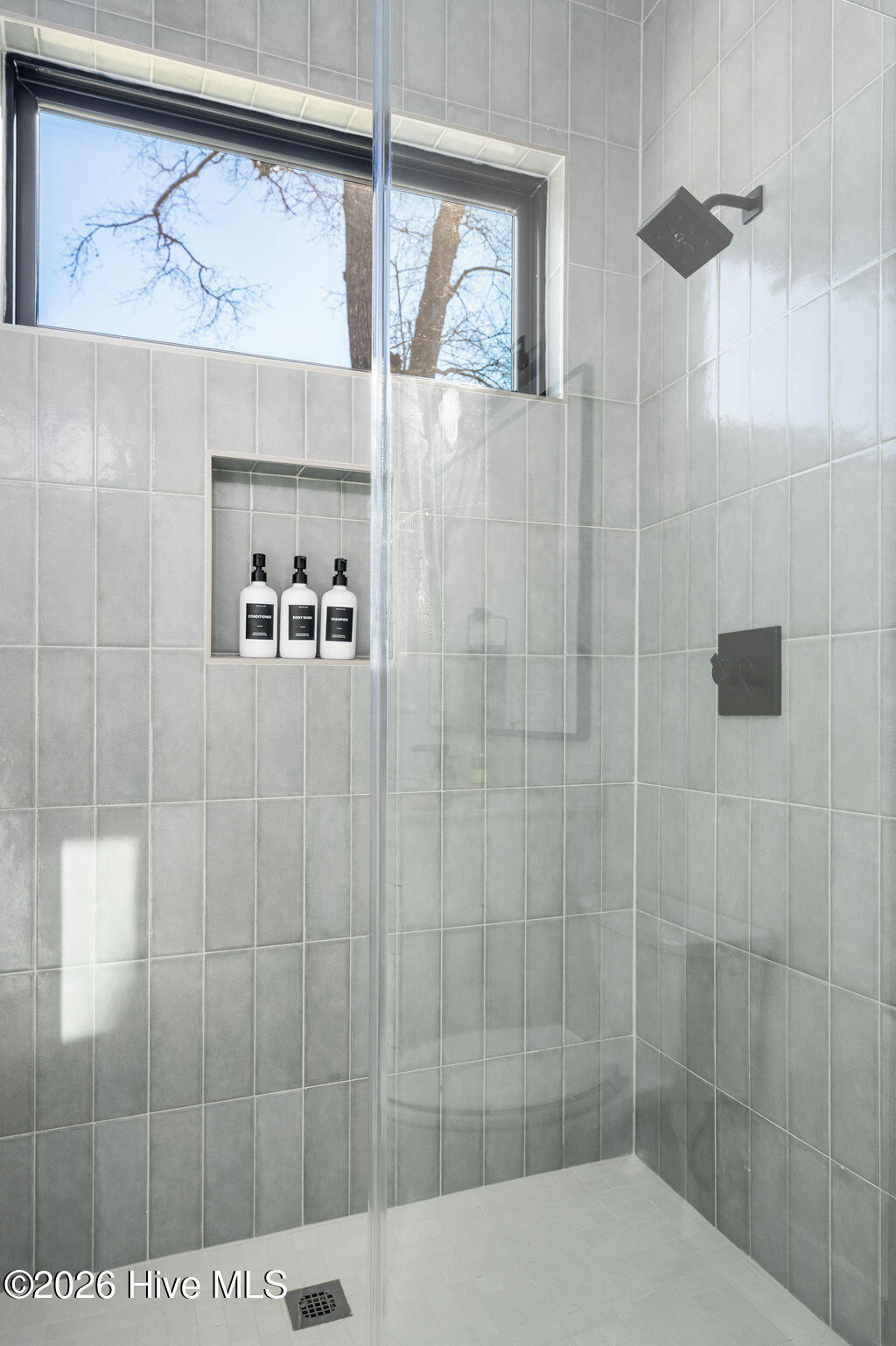 9143 Fallen Pear Lane NE